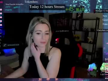 hot cam girl kimilee22 image #2599248