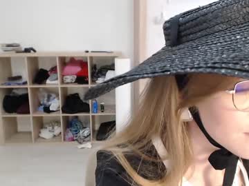hot cam girl scharmanta image #3490797