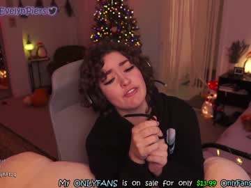 hot cam girl evelynpiers image #2082272