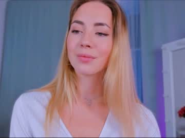 hot cam girl emmi_rosee image #2011501