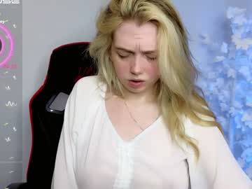 hot cam girl small_blondee image #2888563