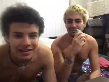 hot cam man tworoommates image #2820630