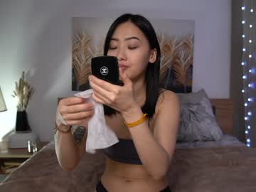 hot cam girl refined_style image #4447214
