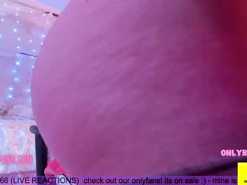 hot cam girl butterybubblebutt image #2110967