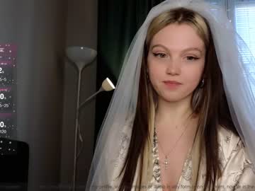 hot cam girl small_blondee image #4292402