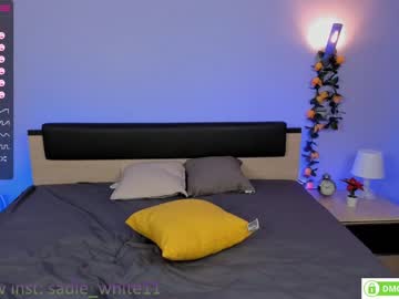 hot cam girl foxhilary image #1676958
