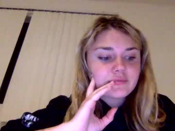 hot cam girl cassidyyqueen image #2854503