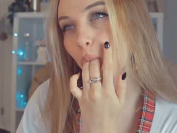 hot cam girl mia_milagros image #871186