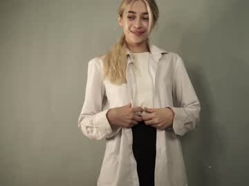 hot cam girl cuteelsa_ image #3207173