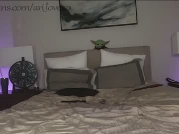 hot cam couple ari_lovexo image #2420612