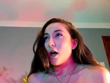 hot cam girl littlee33 image #1622090