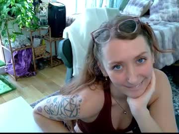 hot cam girl adalinarae image #4685153