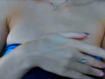 hot cam girl emmi_rosee image #3984848