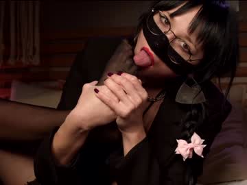 hot cam girl chaturbatable image #2399532