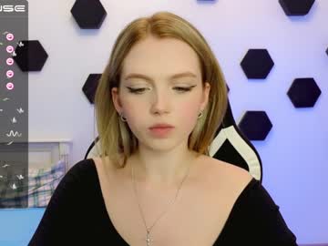 hot cam girl small_blondee image #3056227