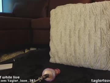 hot cam girl taylor_love_303 image #2779233