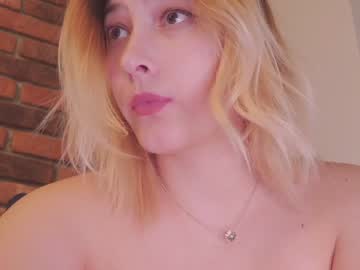 hot cam girl aveksmr image #1110595