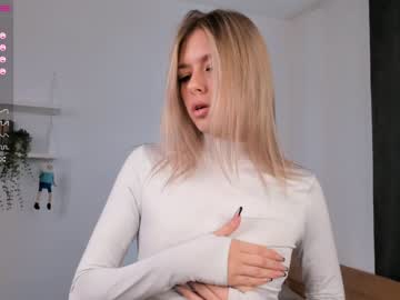 hot cam girl pureandinnocenta image #3637839