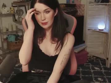 hot cam girl evelynclaire image #4030225