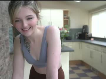 hot cam girl lucydelovely image #2393385