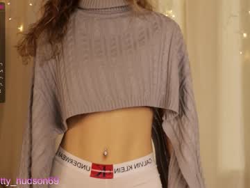 hot cam girl bettyhudson image #637411