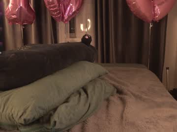 hot cam girl golden_alinee image #4555101