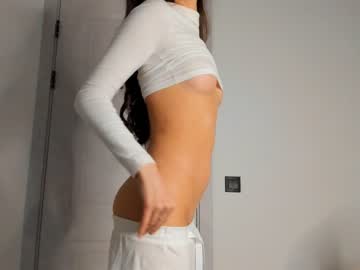 hot cam girl emilybatee image #2662691