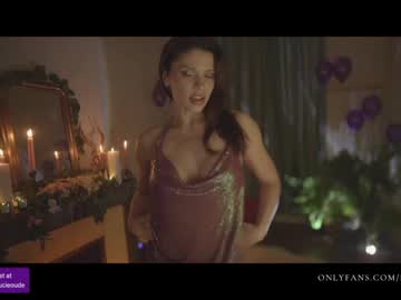 hot cam girl lucieoude_ image #2081532