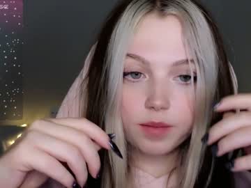 hot cam girl small_blondee image #3721553