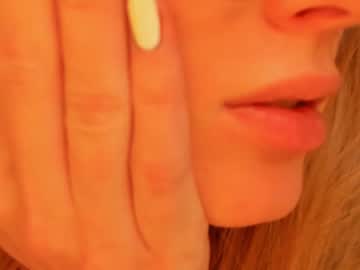 hot cam girl linellali image #1940985