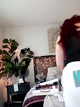 Stripchat sex cam lovelysbee143